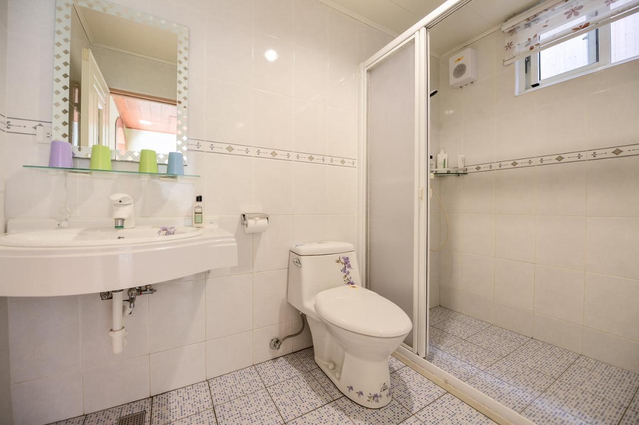 Starhome Cottage 런아이 외부 사진